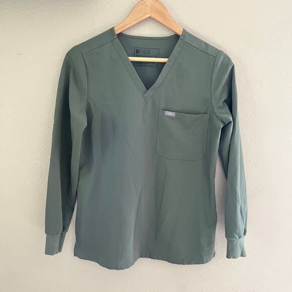 Figs Catarina One pocket Scrub longsleeves in olive green - Picture 2 of 10